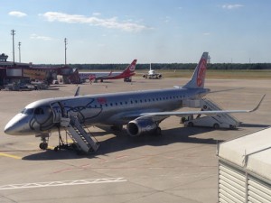 Das Bild stammt aus TXL, da hatte ich eine bessere Sicht auf das Flugzeug. Das Bild stammt aus TXL, da hatte ich eine bessere Sicht auf das Flugzeug.